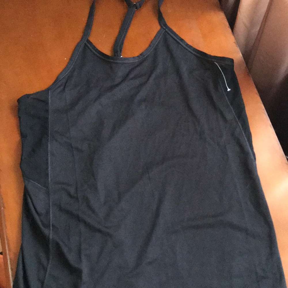 Black running tank